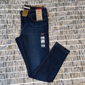 Levi’s - 711 skinny